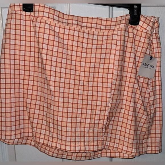 Women's/Juniors Mid Rise Scooter Skirt - Size Large - Picture 5 of 7